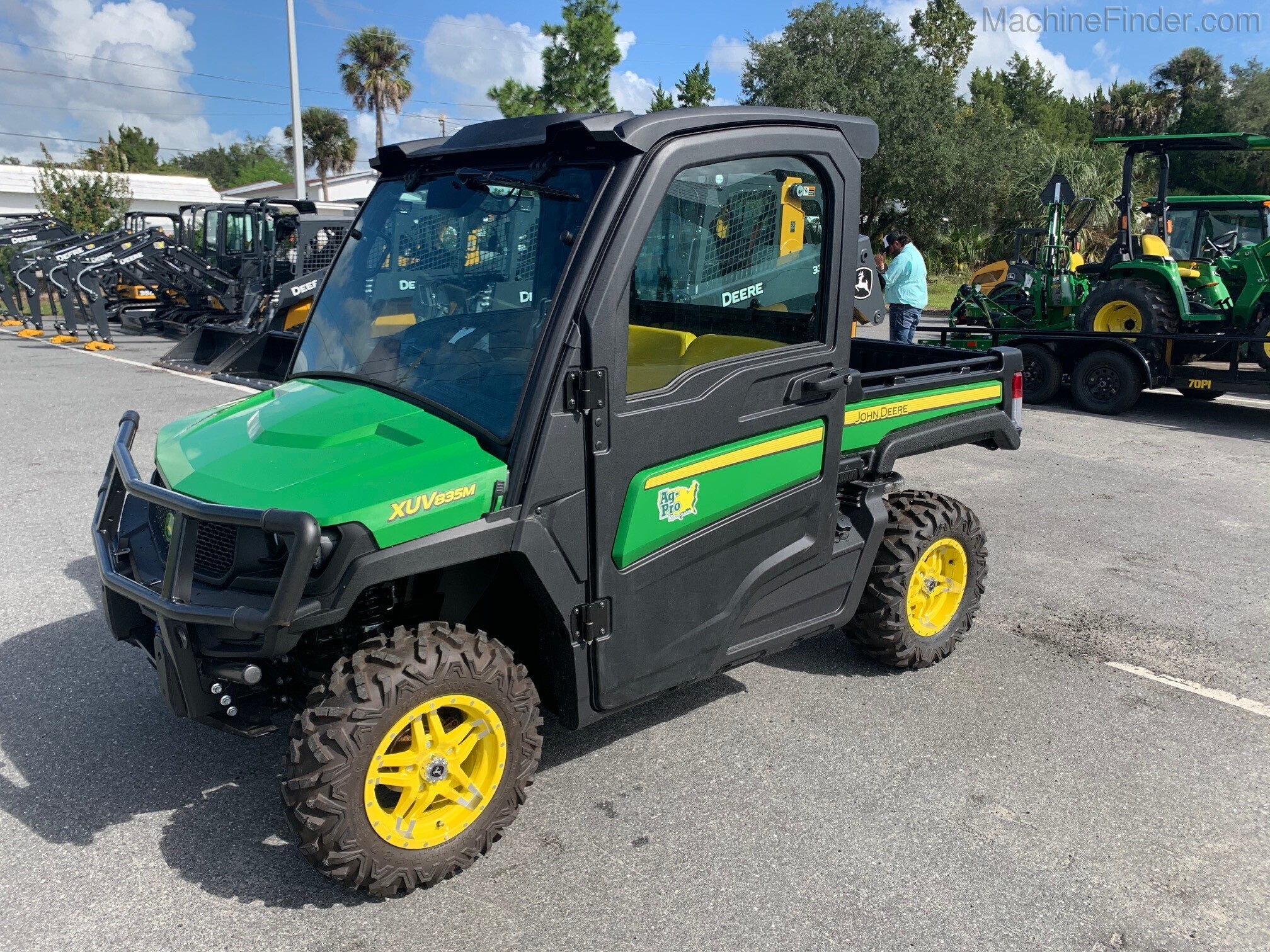 2020 John Deere XUV835M HVAC Image 1