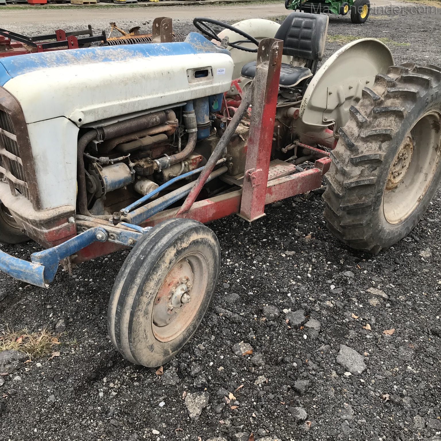 1958 Ford 801 Image 1