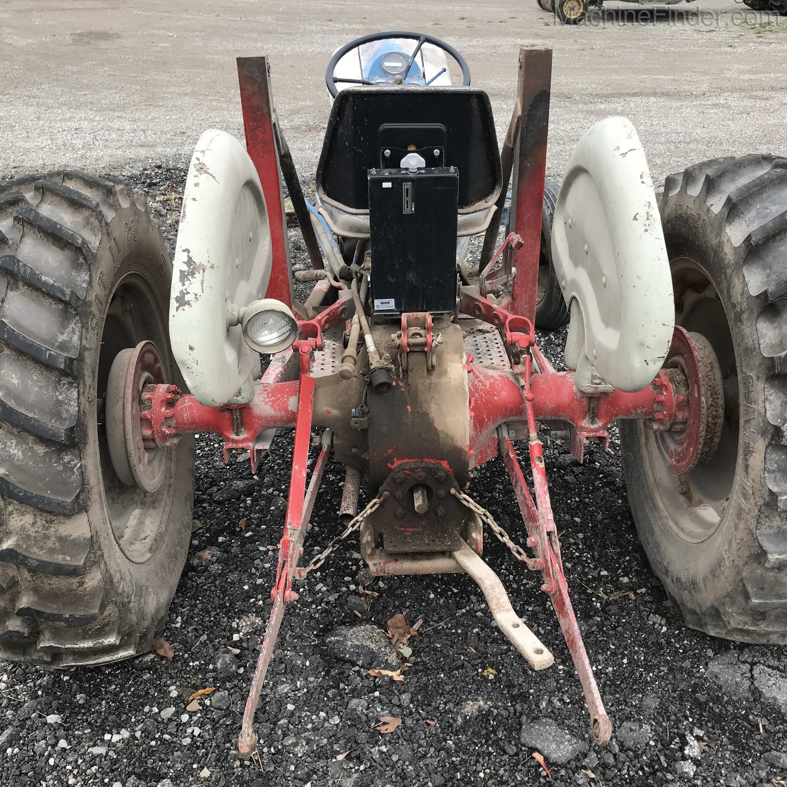 1958 Ford 801 Image 4