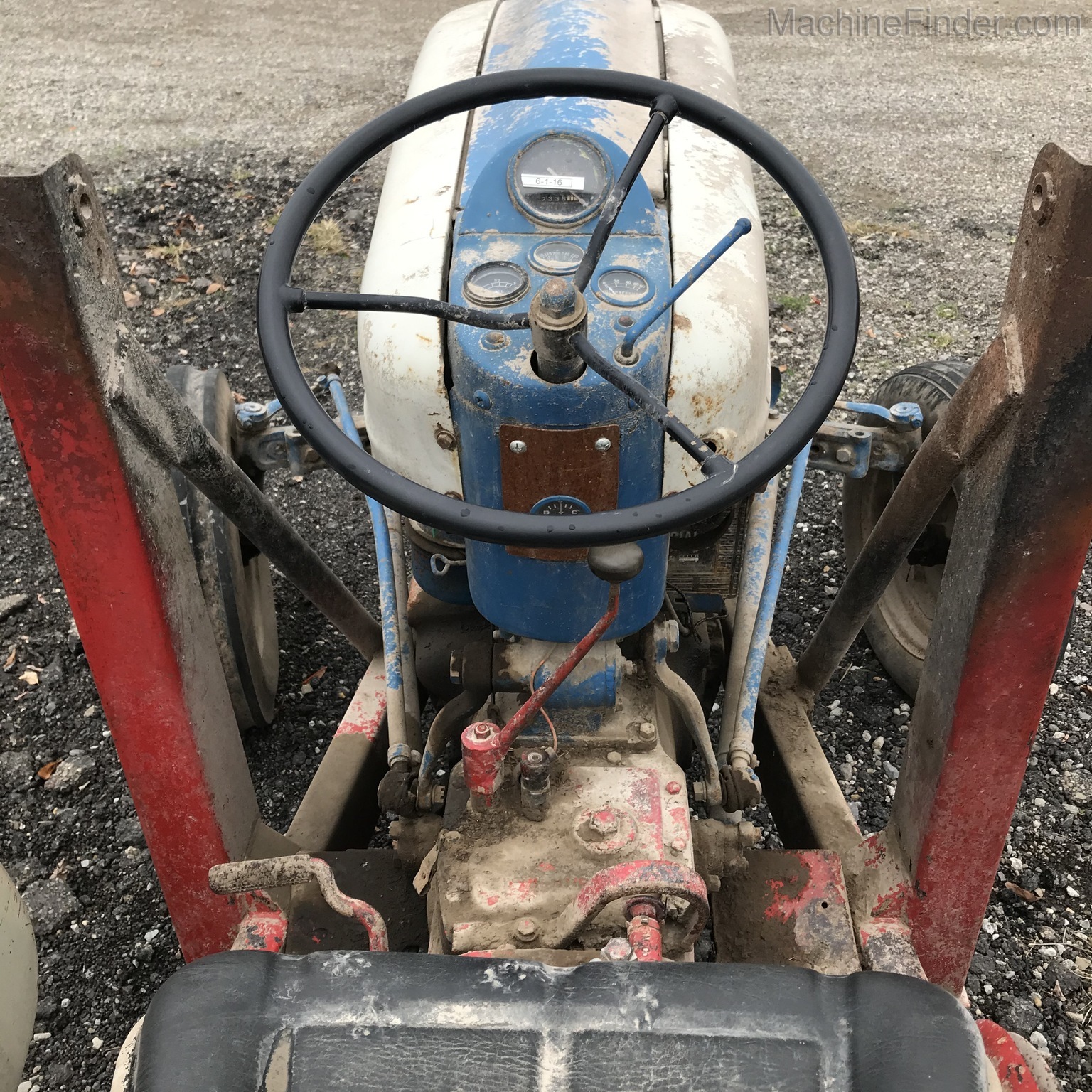 1958 Ford 801 Image 5