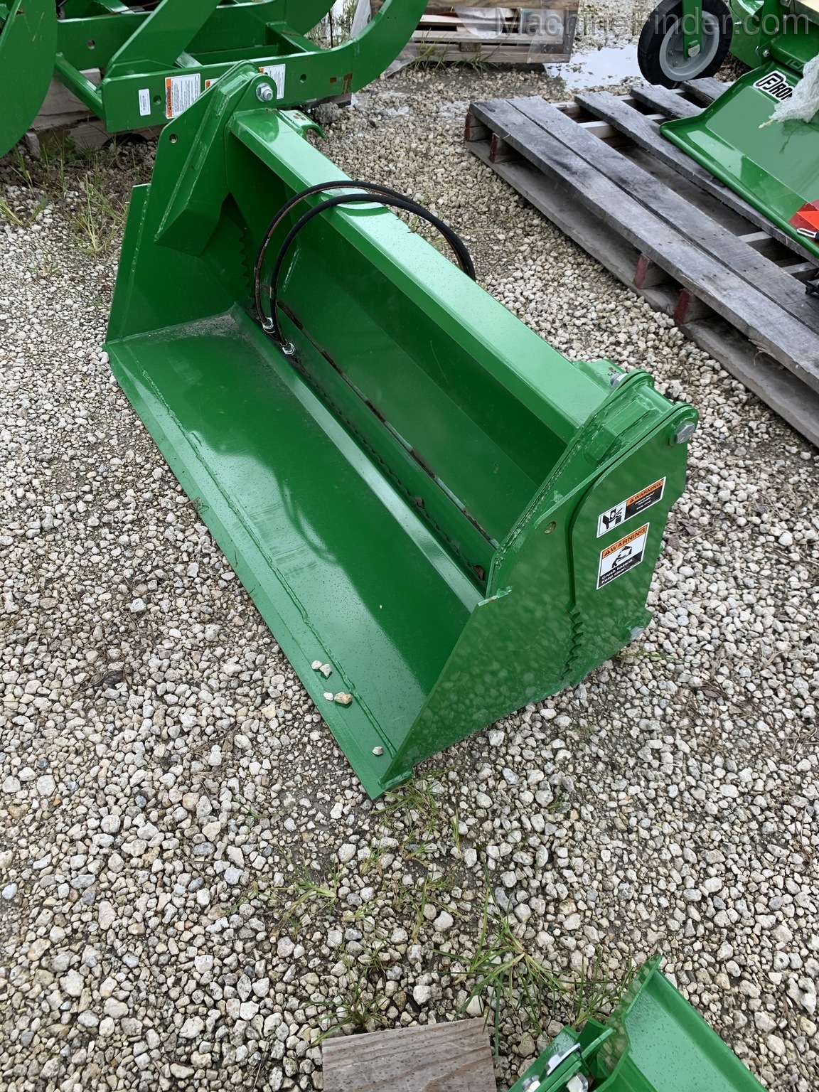 2019 Frontier AY11F Image 1