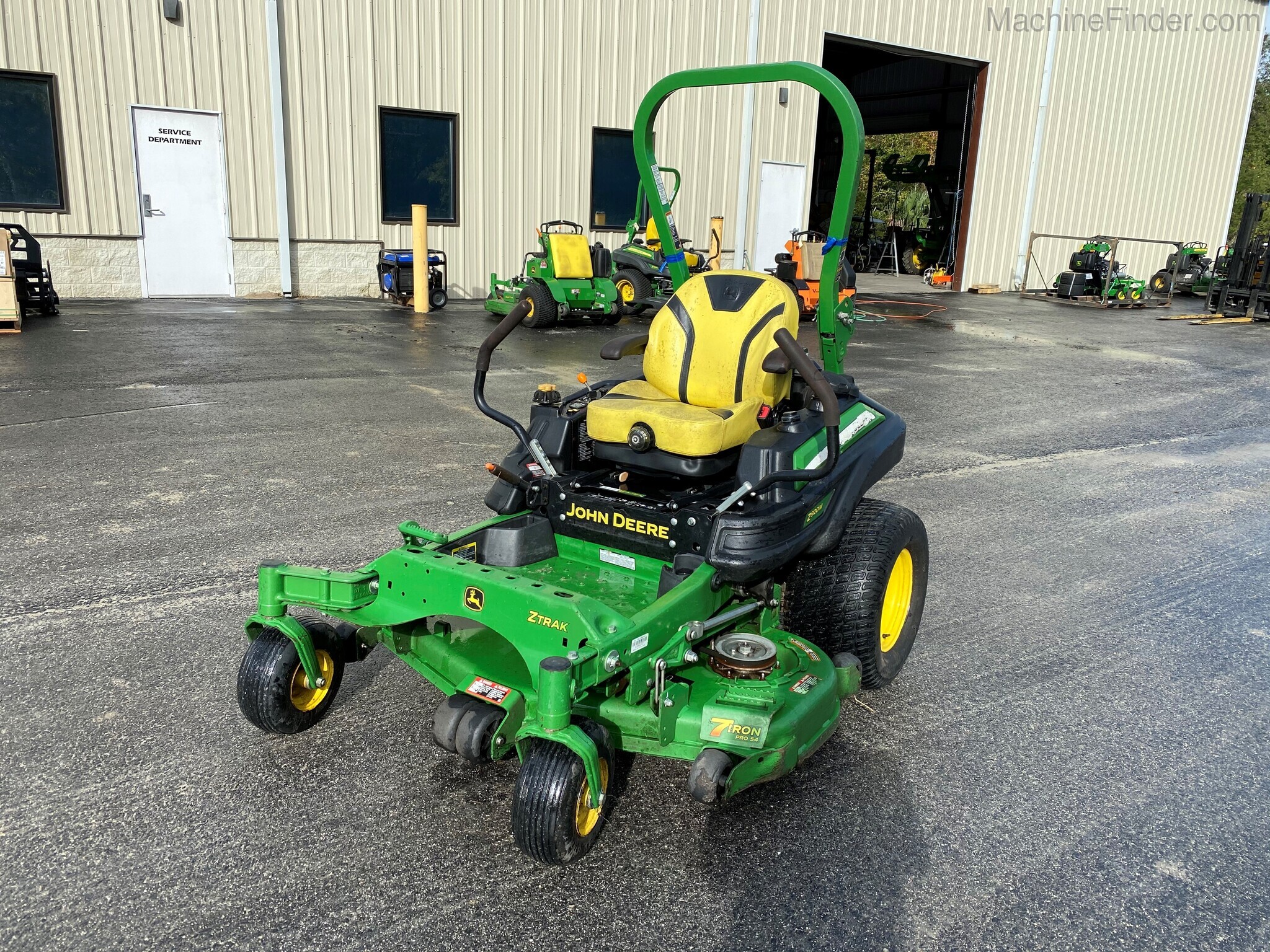 2018 John Deere Z920M Image 2