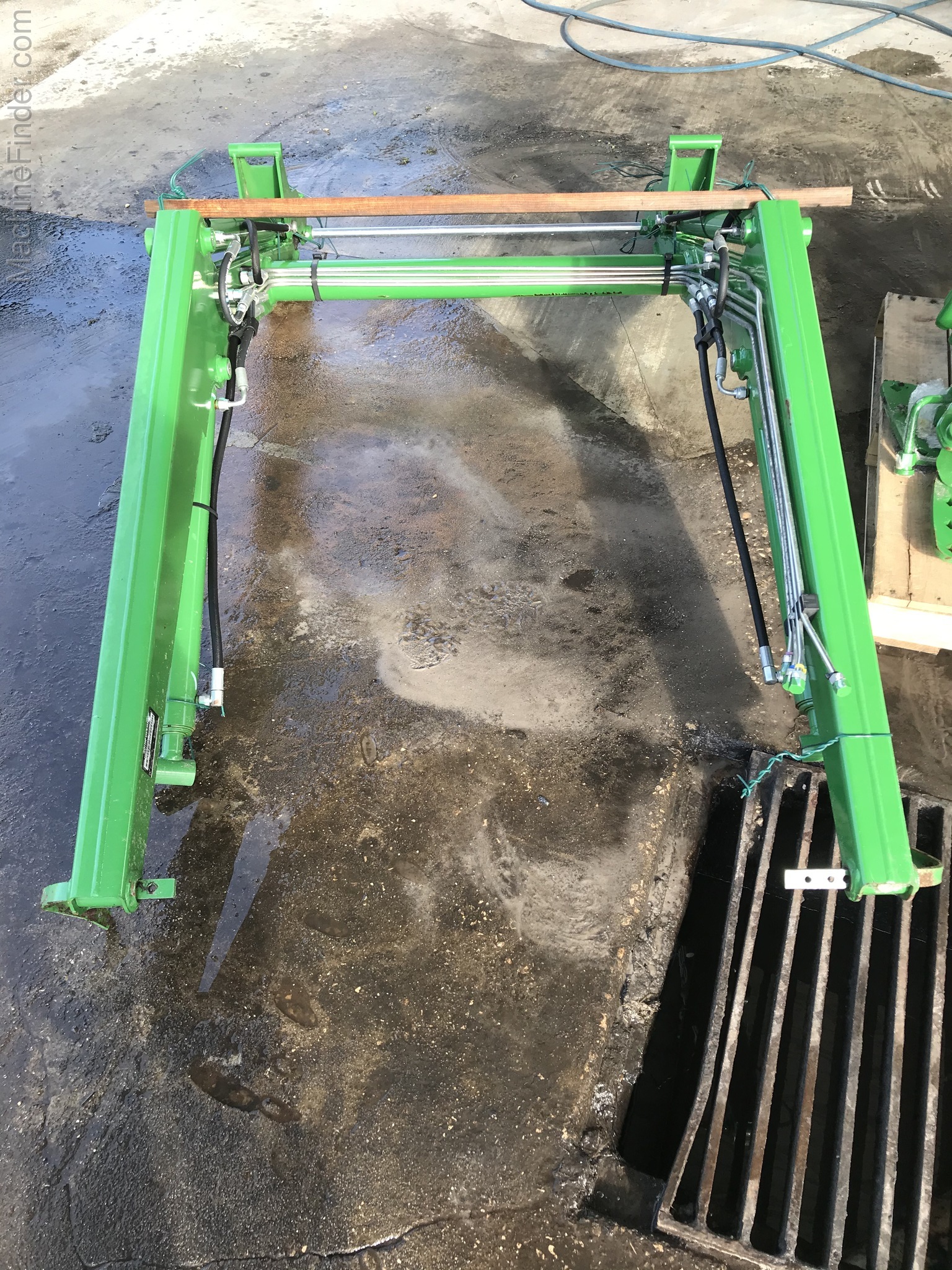 2018 John Deere 400E Image 3