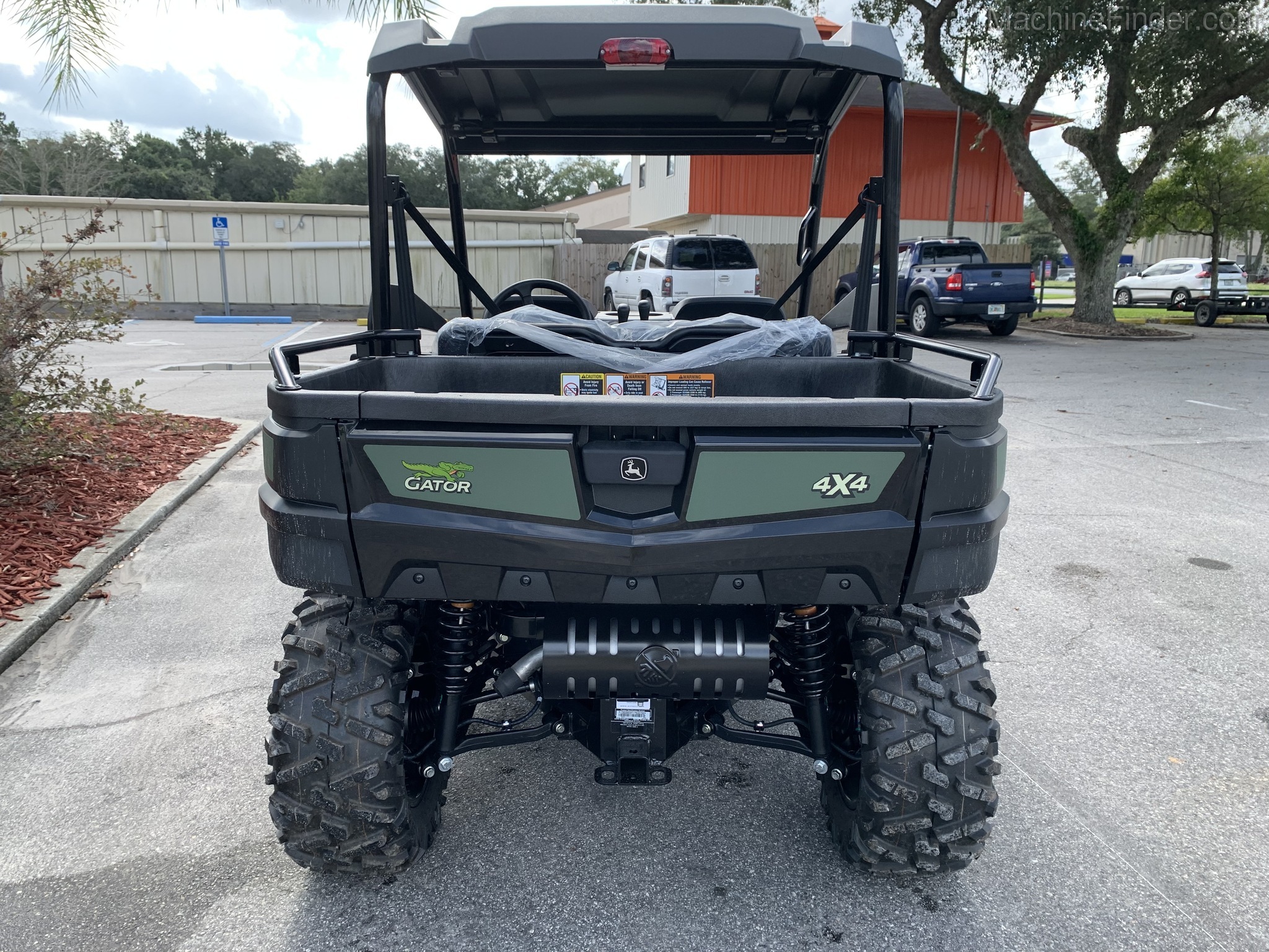 2021 John Deere 590M Image 5