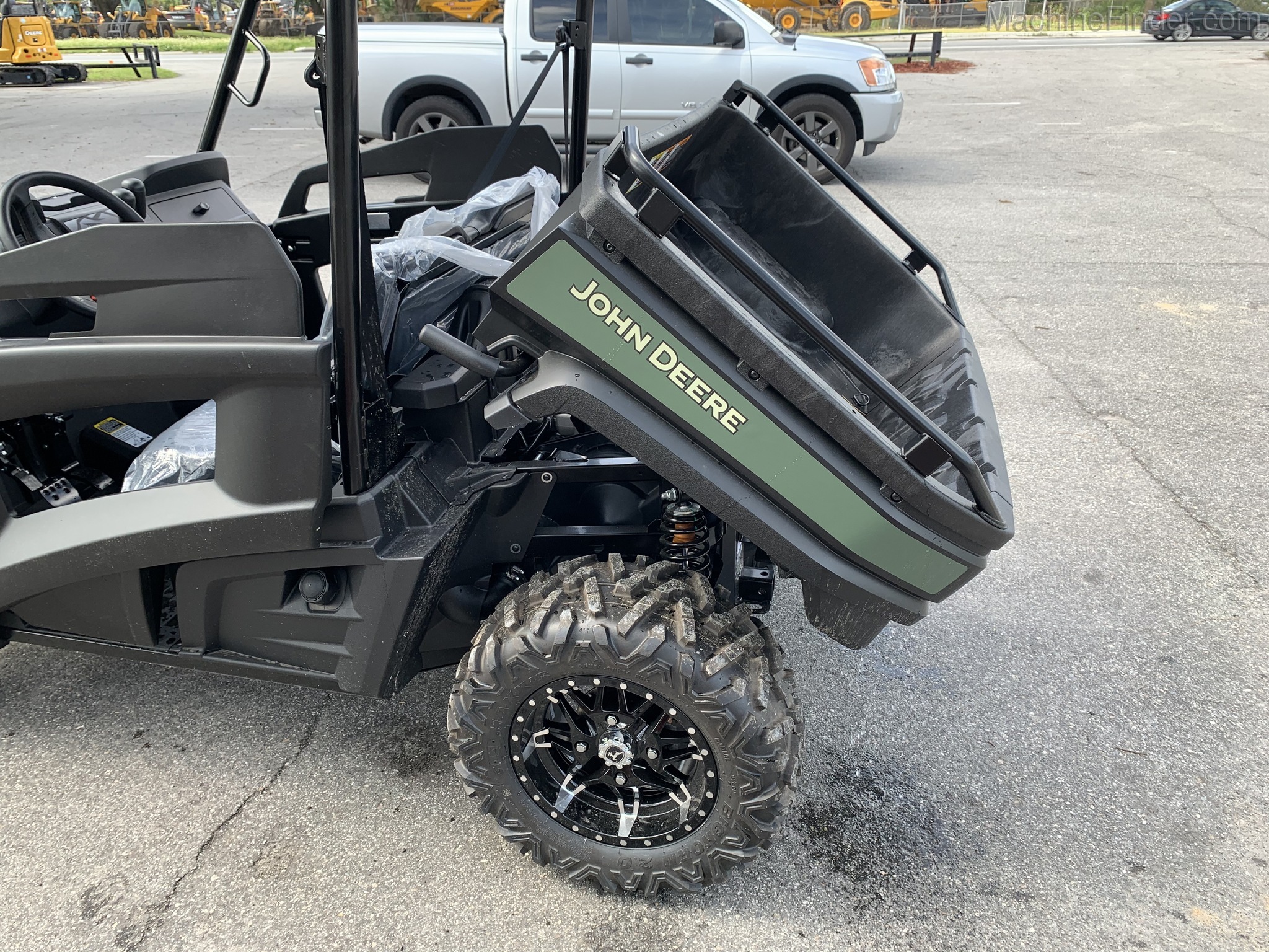 2021 John Deere 590M Image 7