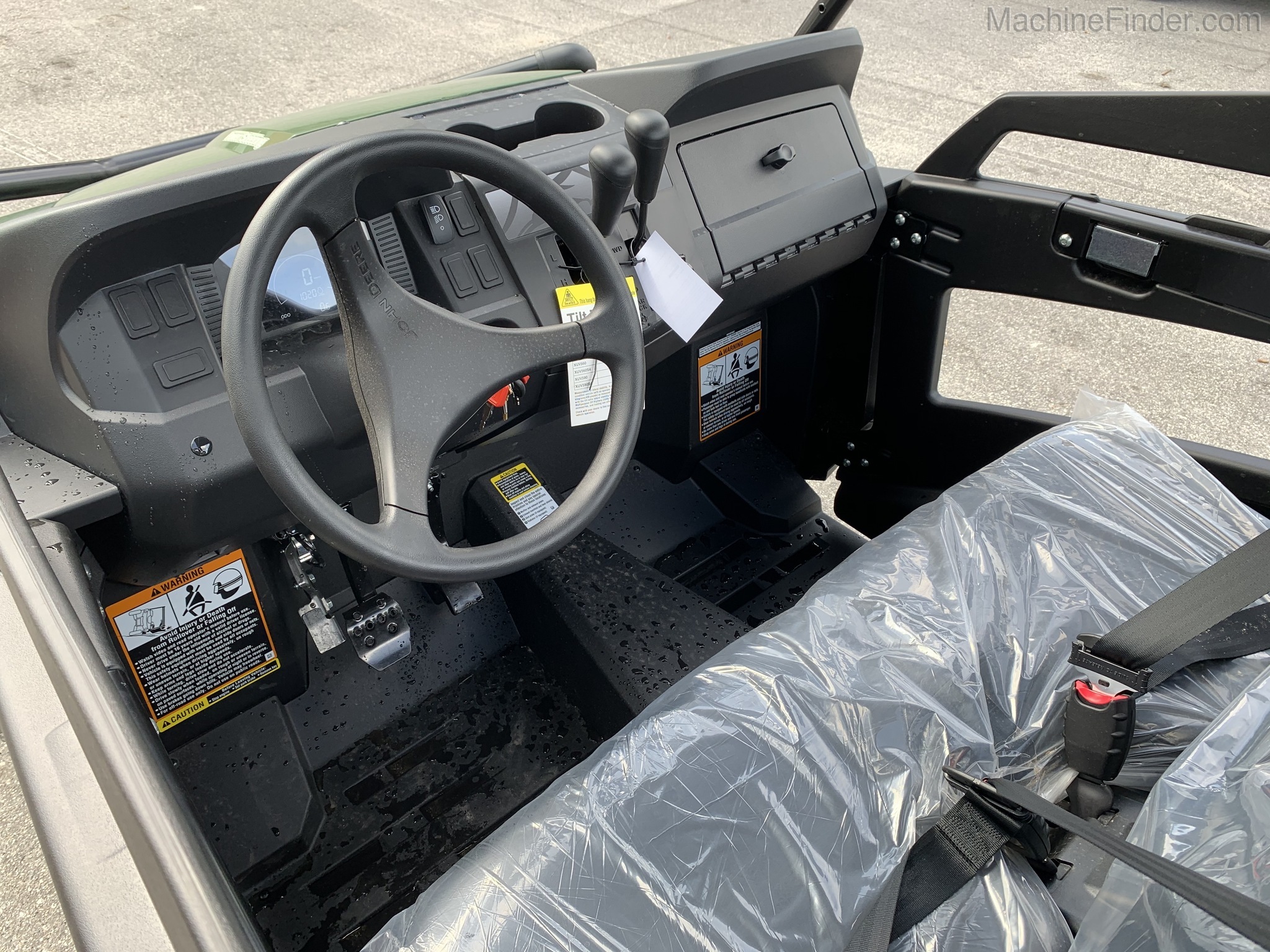 2021 John Deere 590M Image 8