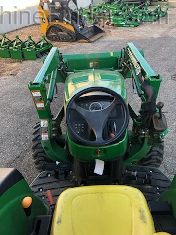 2017 John Deere 4044M Image 3