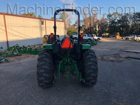 2017 John Deere 4044M Image 5