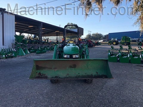 2017 John Deere 4044M Image 4