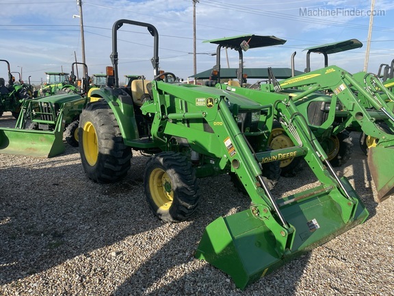 2015 John Deere 4052M Image 1