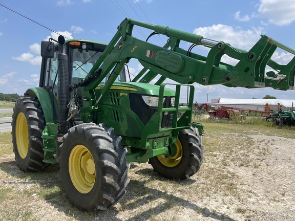 2015 John Deere 6105M Image 3