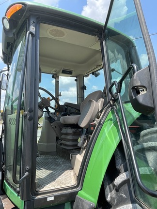 2015 John Deere 6105M Image 7
