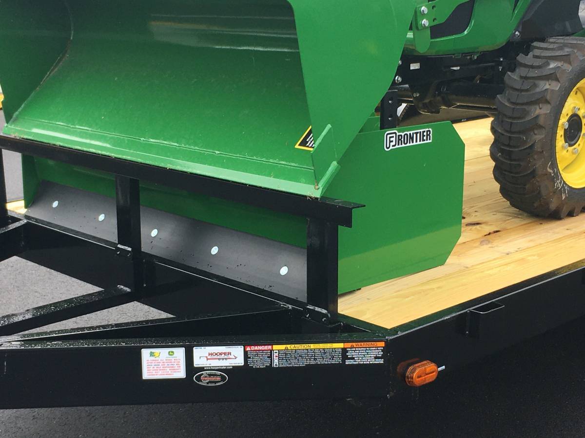 2023 John Deere 3035D Image 3