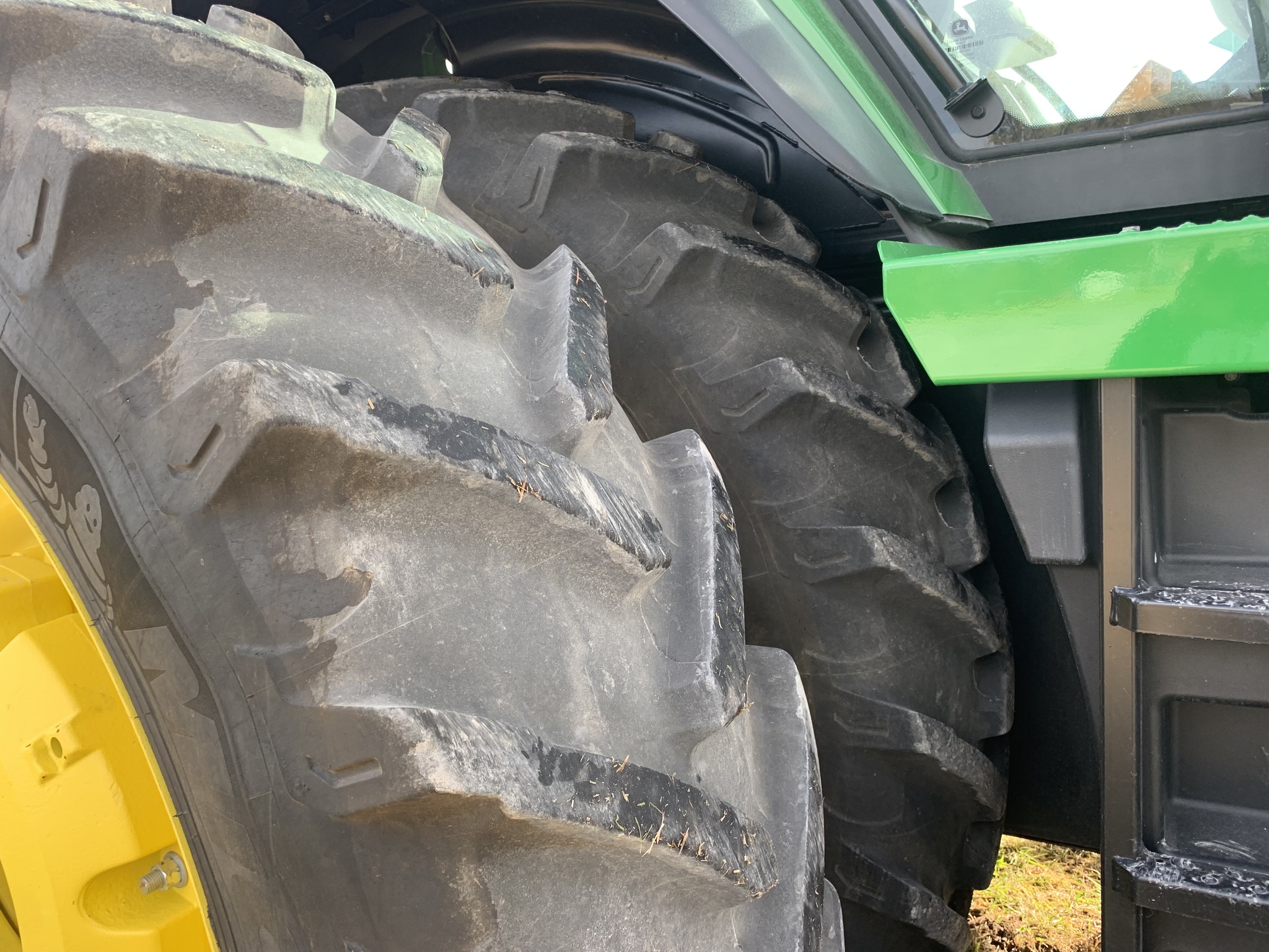  2022 John Deere 8R 370 at Heritage Tractor in Seneca, KS