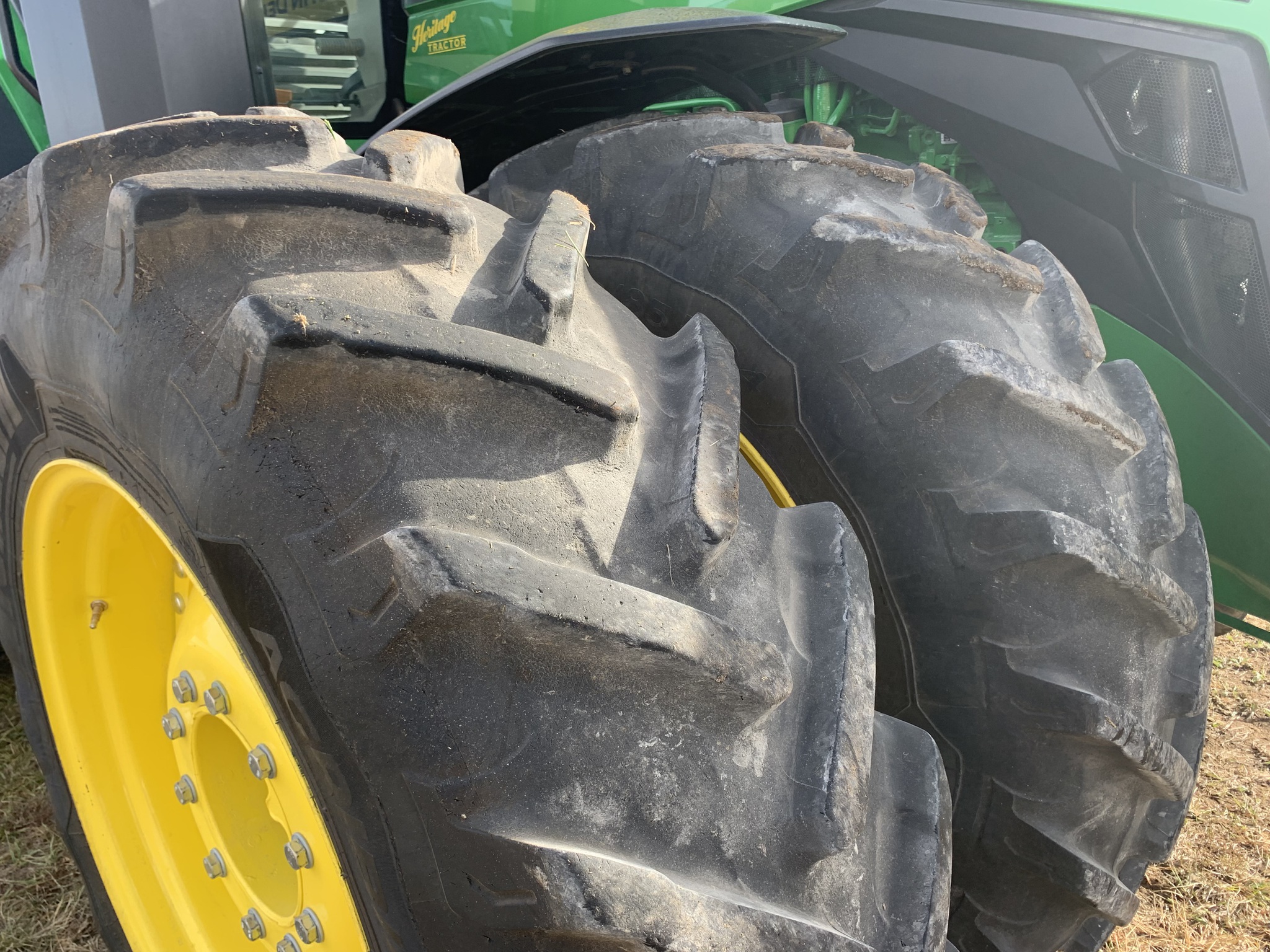  2022 John Deere 8R 370 at Heritage Tractor in Seneca, KS