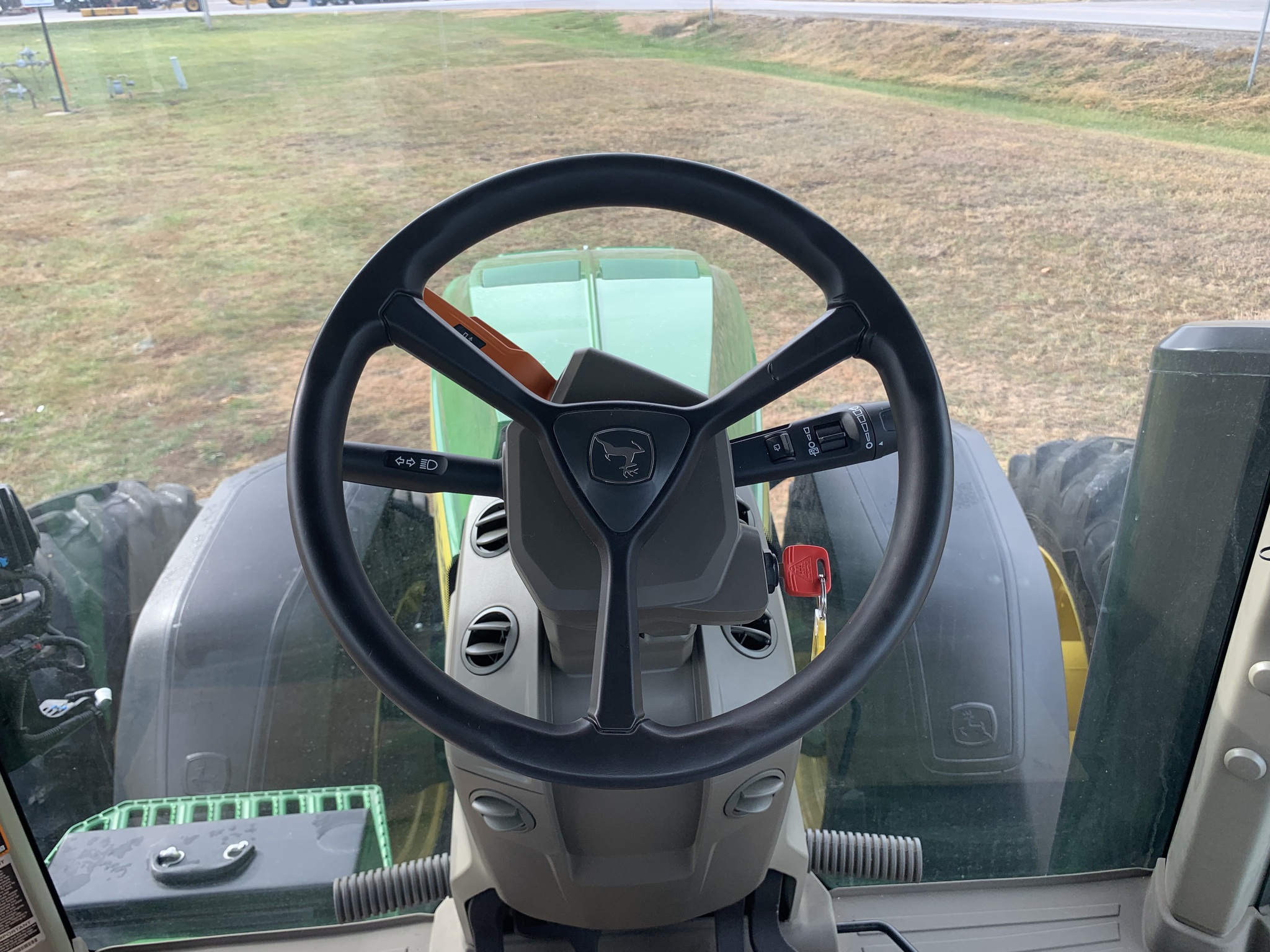  2022 John Deere 8R 370 at Heritage Tractor in Seneca, KS
