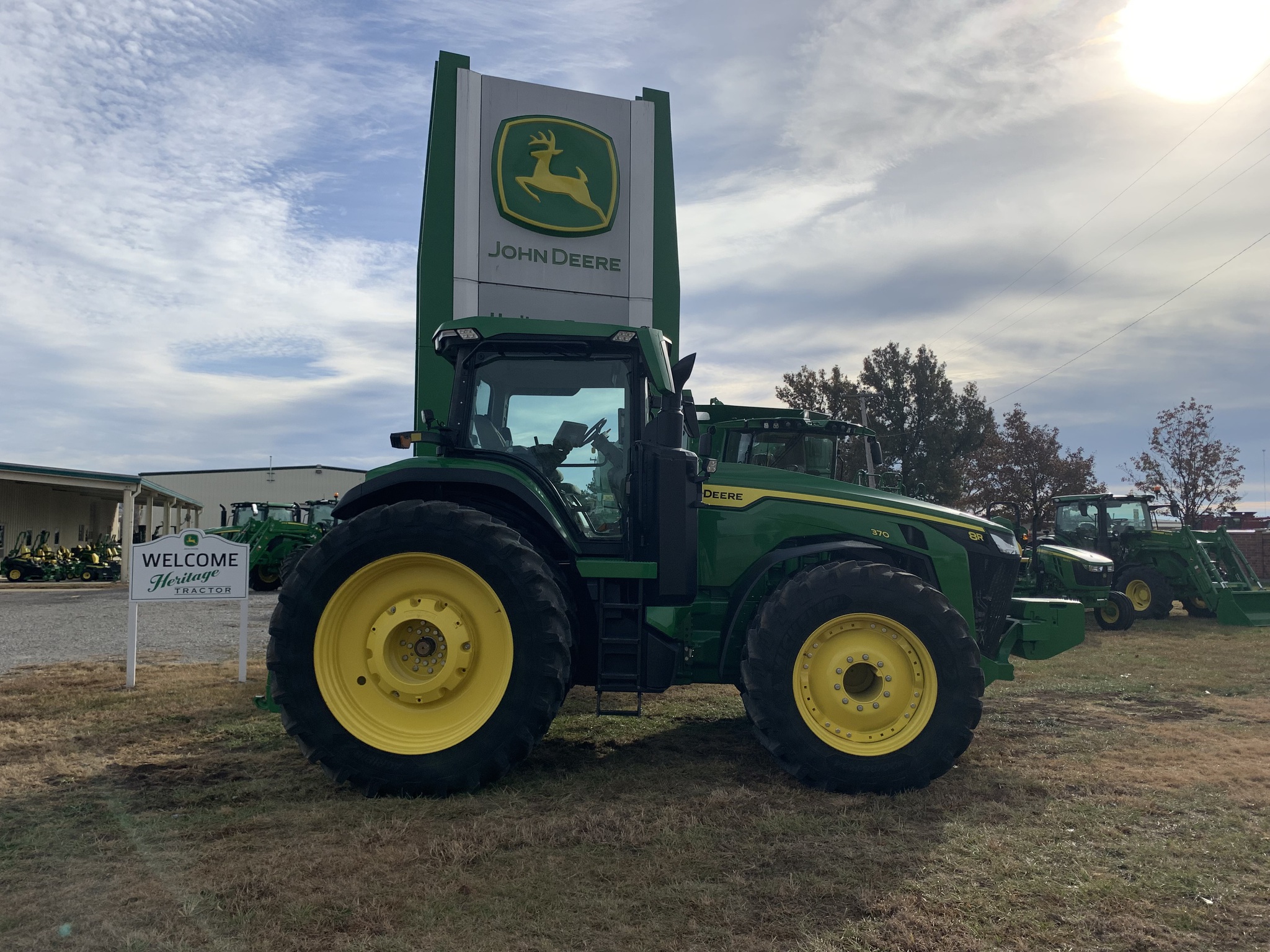  2022 John Deere 8R 370 at Heritage Tractor in Seneca, KS