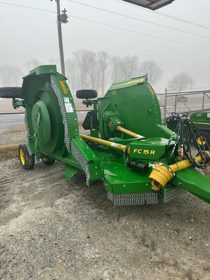 2023 John Deere FC15R Image 2