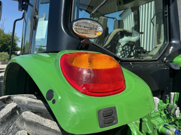 2020 John Deere 6120M Picture 11 2020 John Deere 6120M-11
