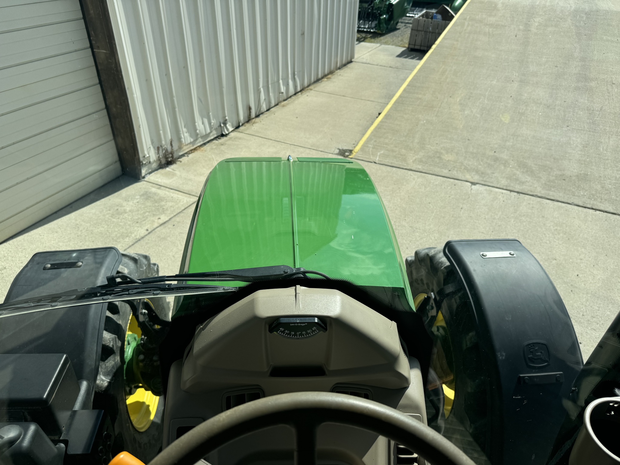 2020 John Deere 6120M Image 28