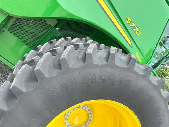 2023 John-Deere S770