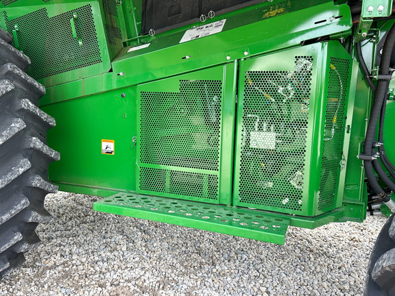 2023 John-Deere S770