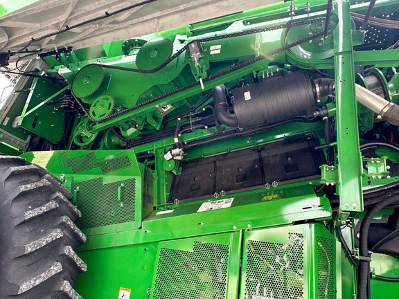2023 John-Deere S770