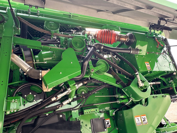 2023 John-Deere S770