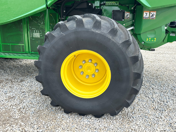 2023 John-Deere S770