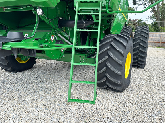 2023 John-Deere S770
