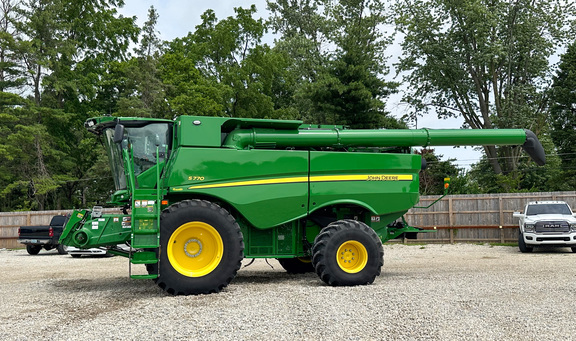 2023 John-Deere S770
