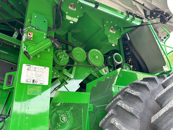 2023 John-Deere S770