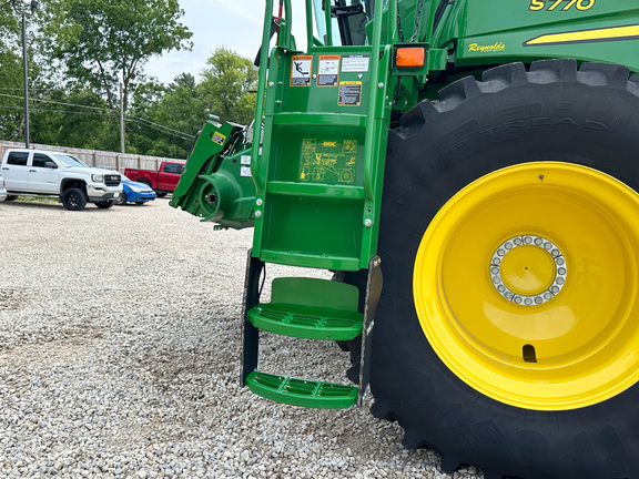 2023 John-Deere S770