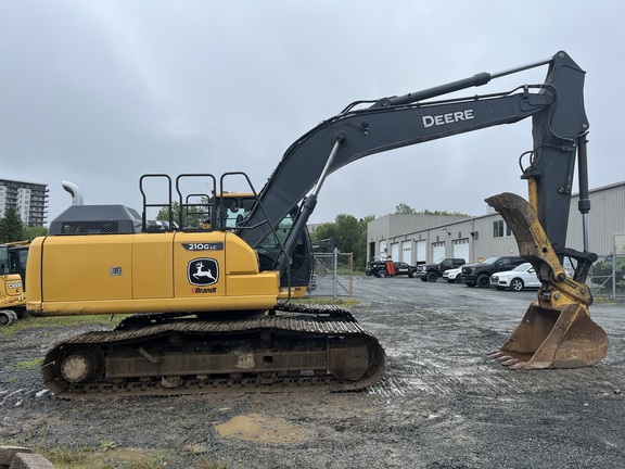 2022 John Deere 210G