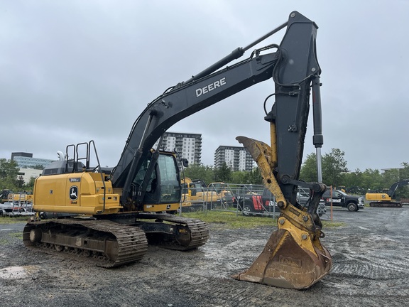 2022 John Deere 210G