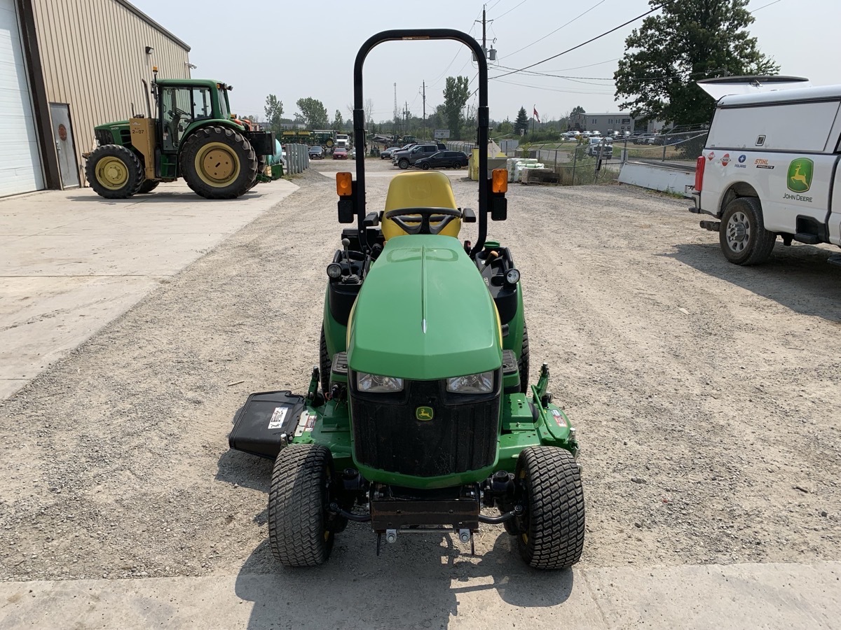 2017 John Deere 1025R Image 2
