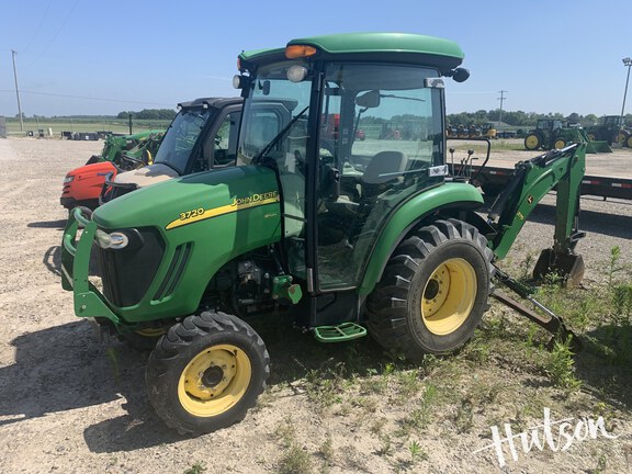 Photo of 2011 John Deere 3720