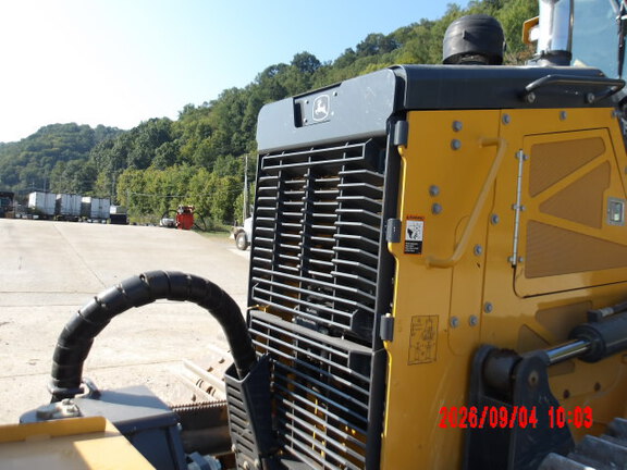 2024 John Deere 750L