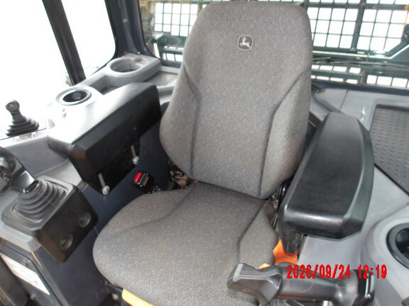 2024 John Deere 750L