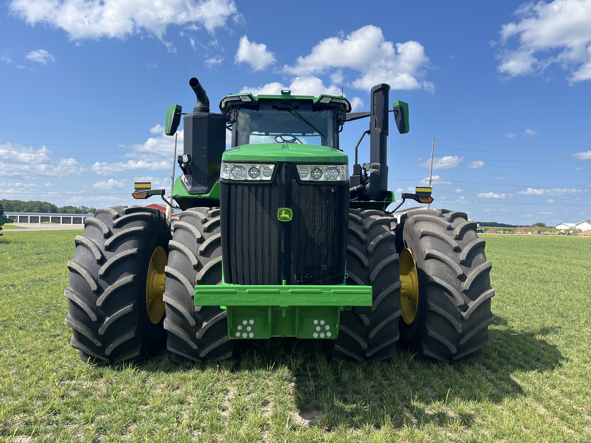  2022 John Deere 9R 590 at Heritage Tractor in Princeton, IL