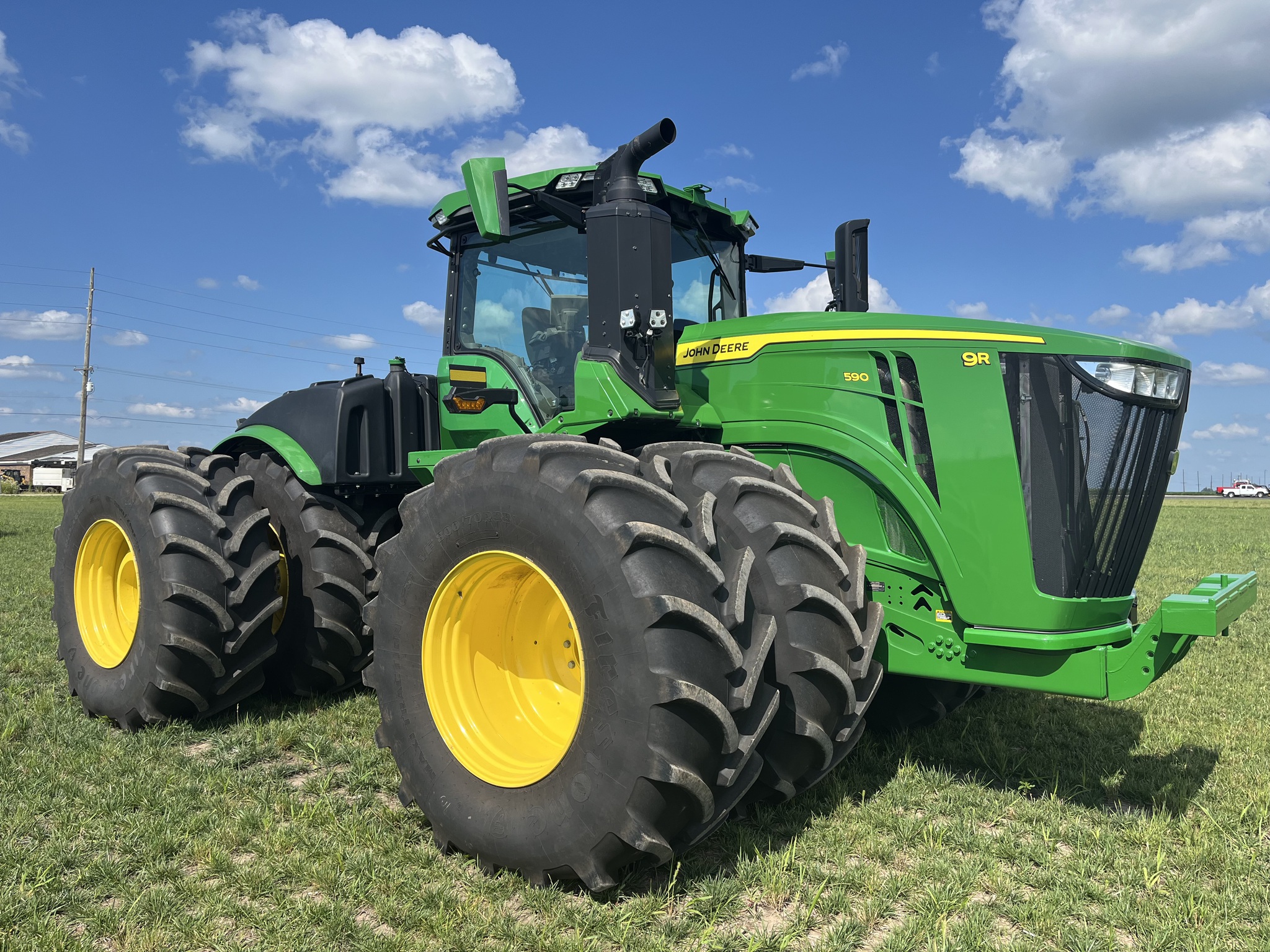  2022 John Deere 9R 590 at Heritage Tractor in Princeton, IL
