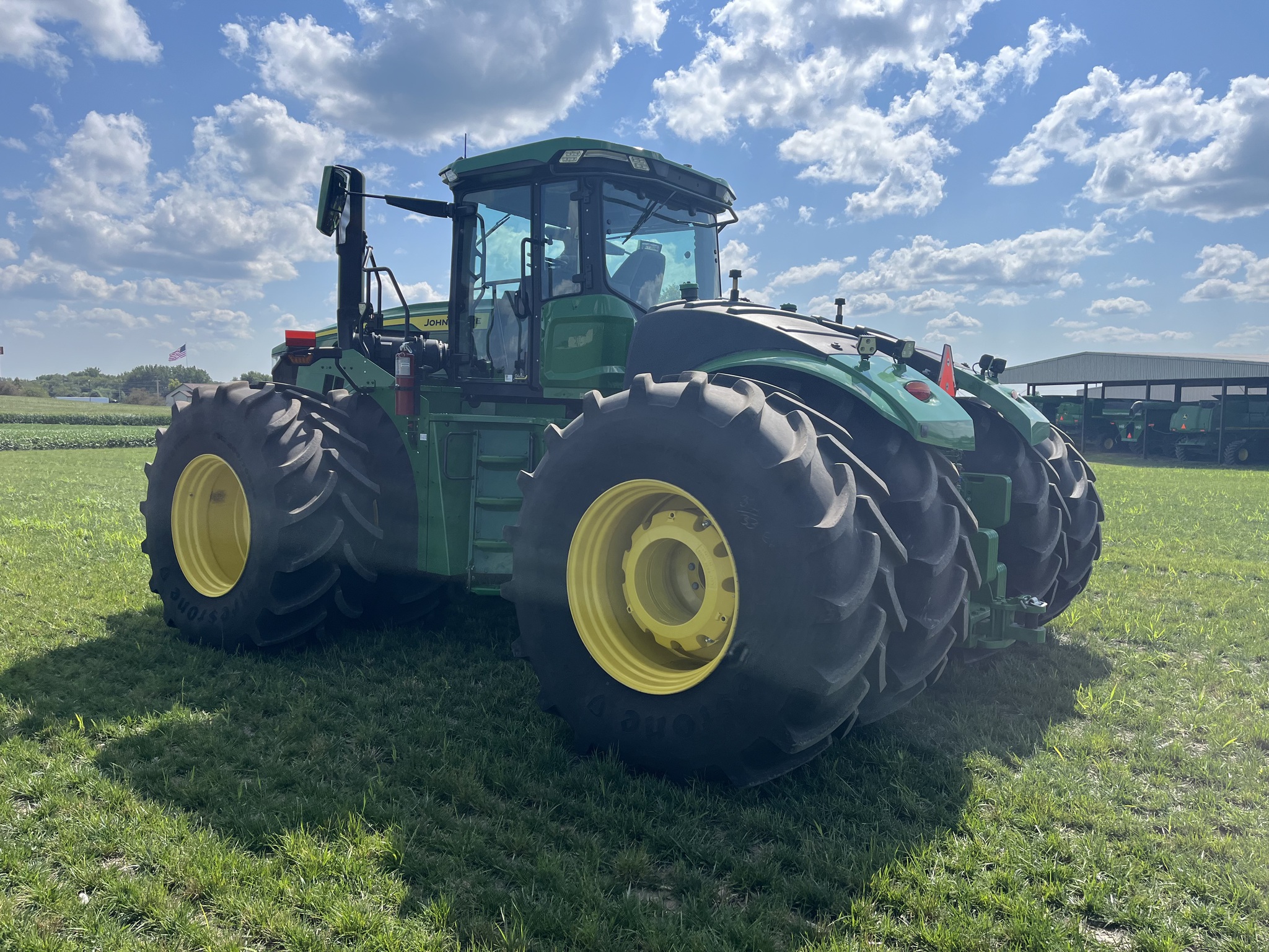  2022 John Deere 9R 590 at Heritage Tractor in Princeton, IL