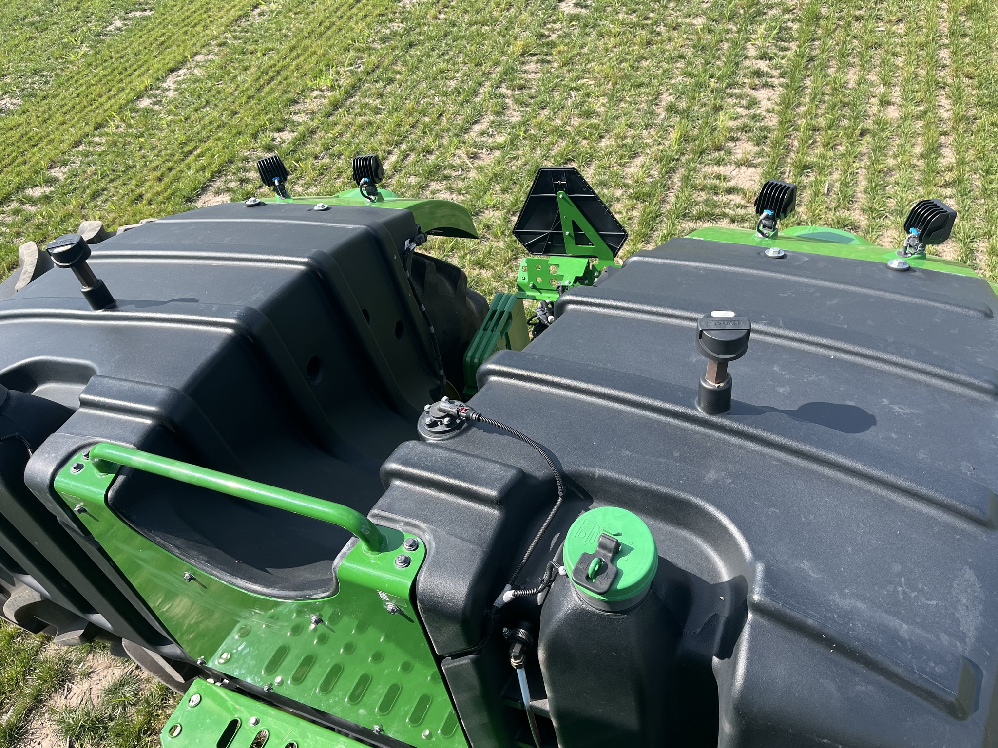 2022 John Deere 9R 590 at Heritage Tractor in Princeton, IL