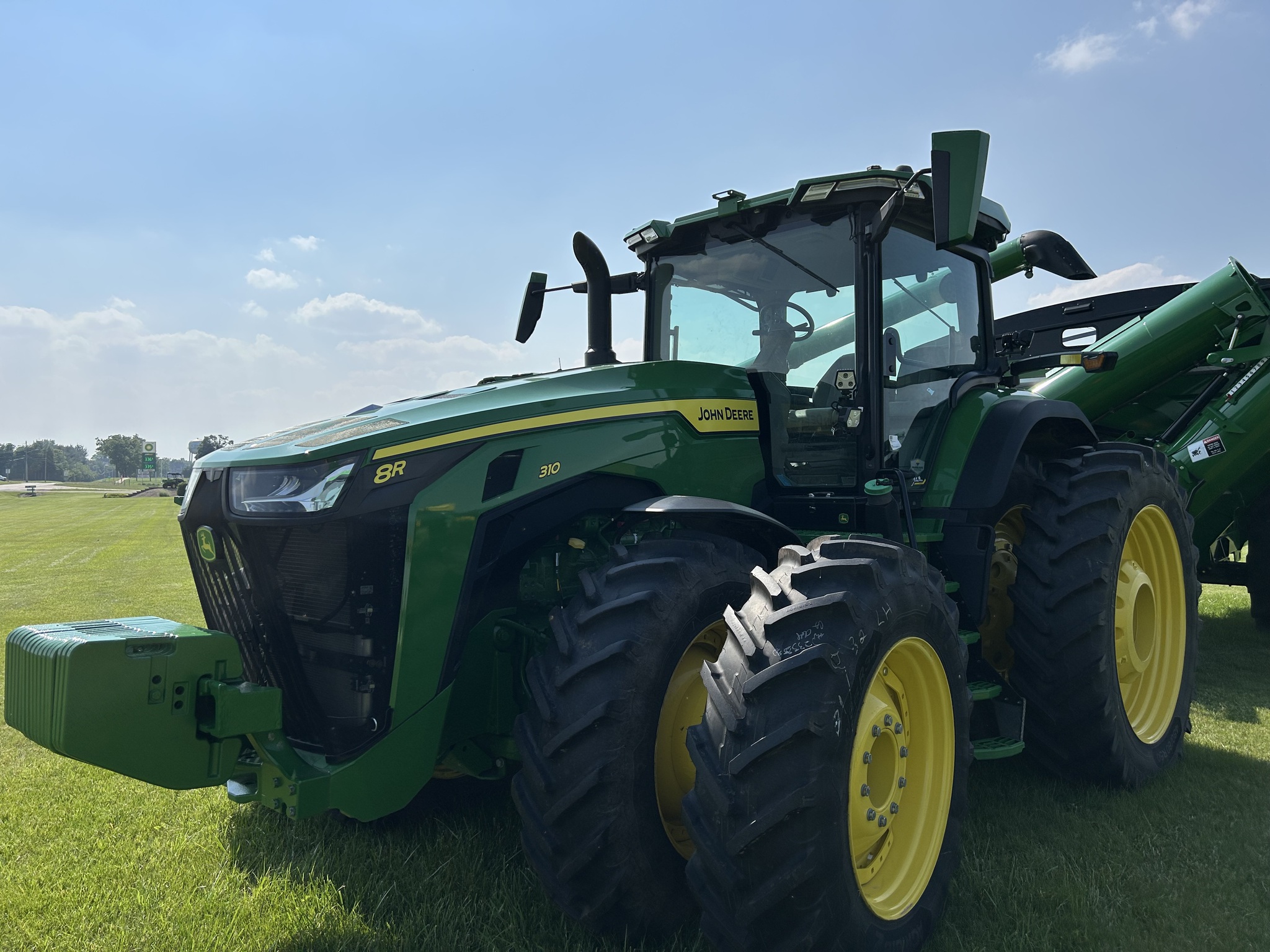  2023 John Deere 8R 310 at Heritage Tractor in Lacon, IL