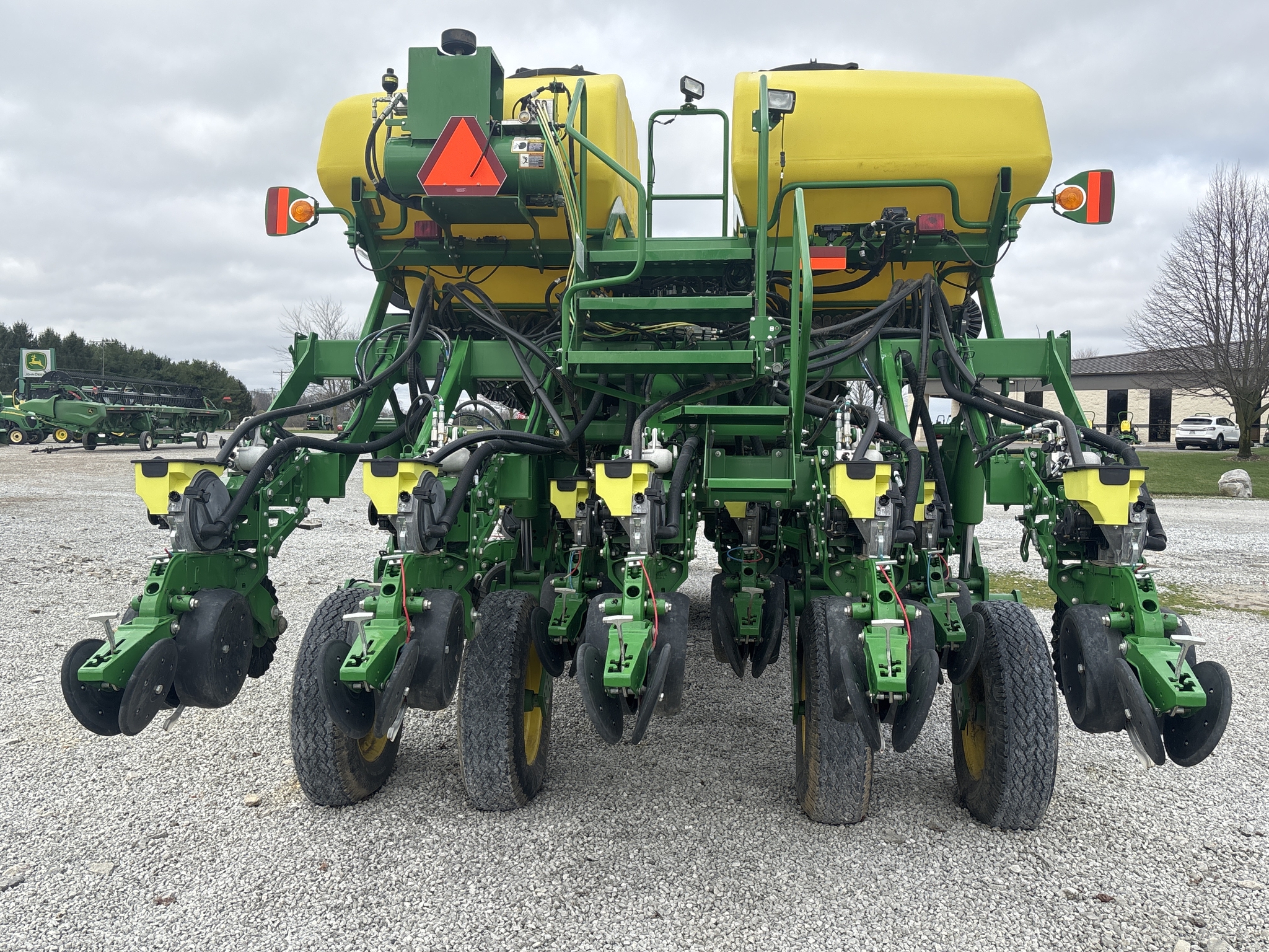 Used 2017 John Deere 1795 Planters: Drawn at Koenig Equipment in Urbana, OH - PhotoXL4