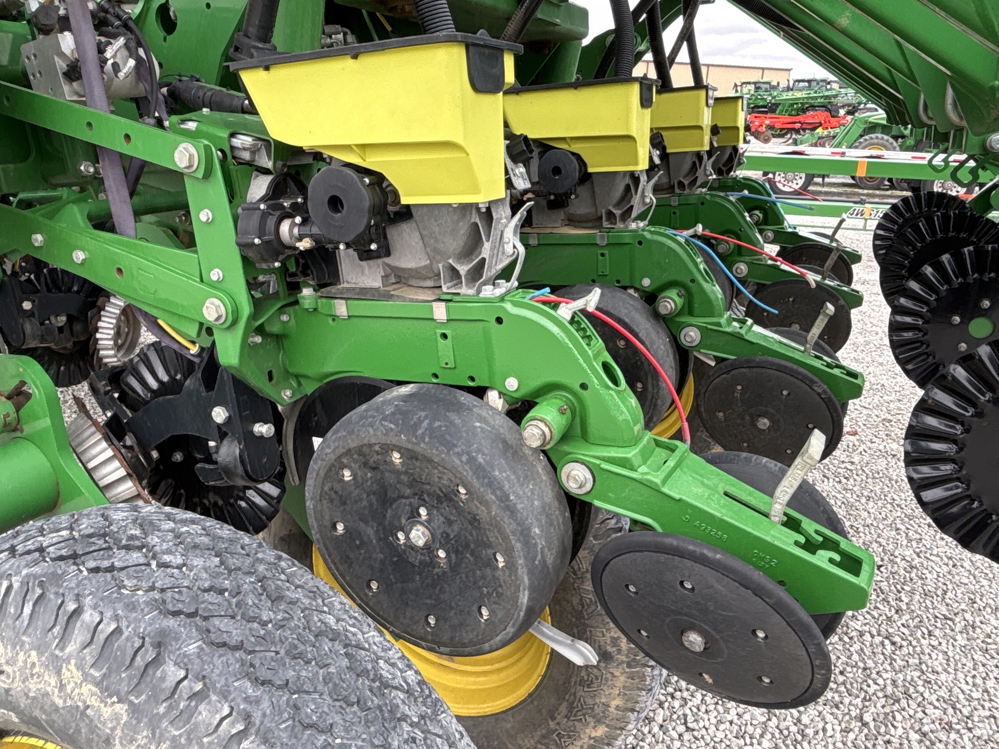 Used 2017 John Deere 1795 Planters: Drawn at Koenig Equipment in Urbana, OH - PhotoXL13