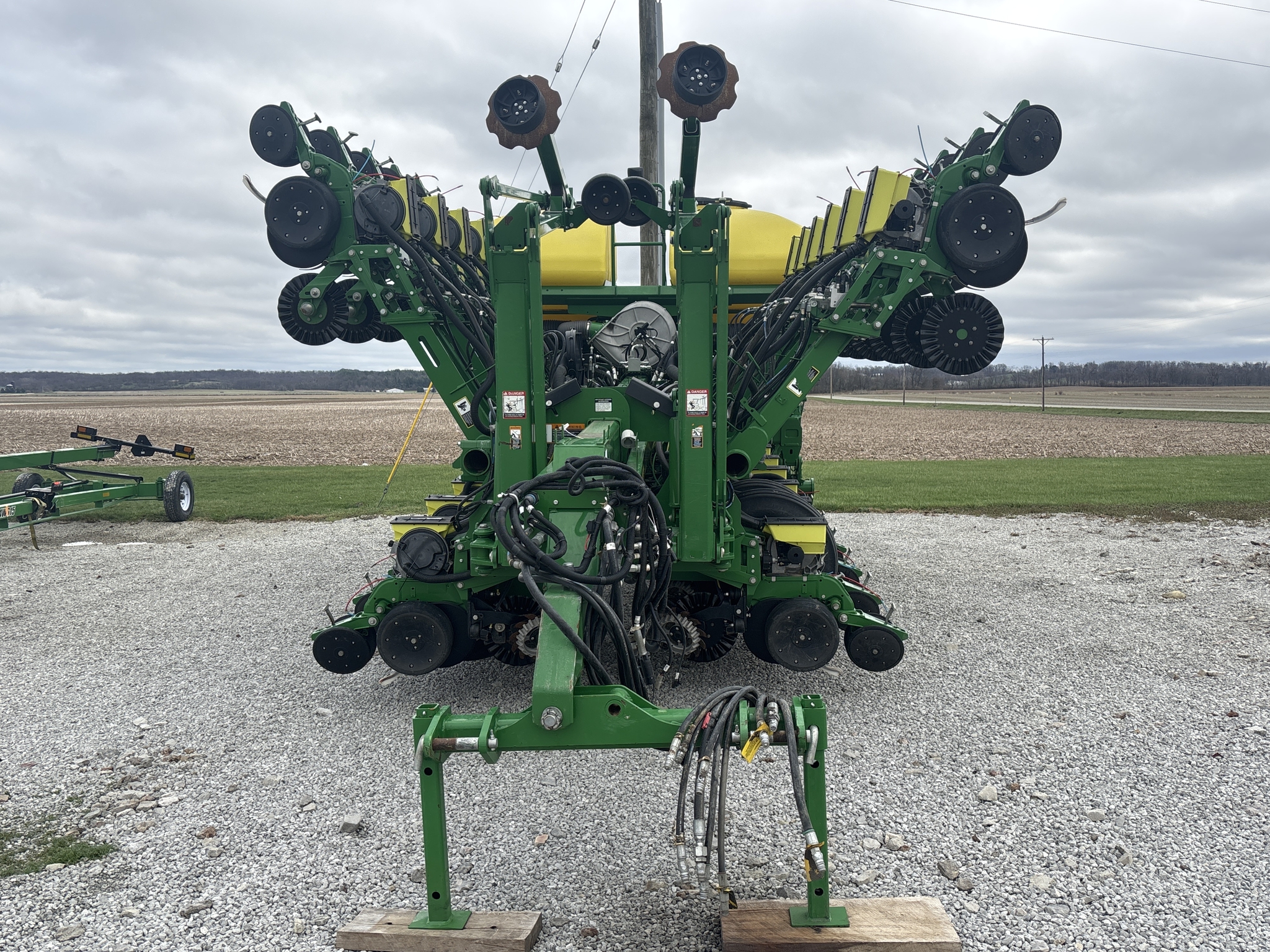Used 2017 John Deere 1795 Planters: Drawn at Koenig Equipment in Urbana, OH - PhotoXL7