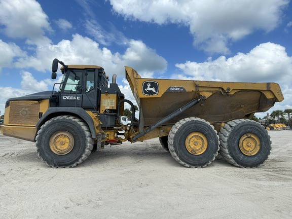 2023 John Deere 410E-II