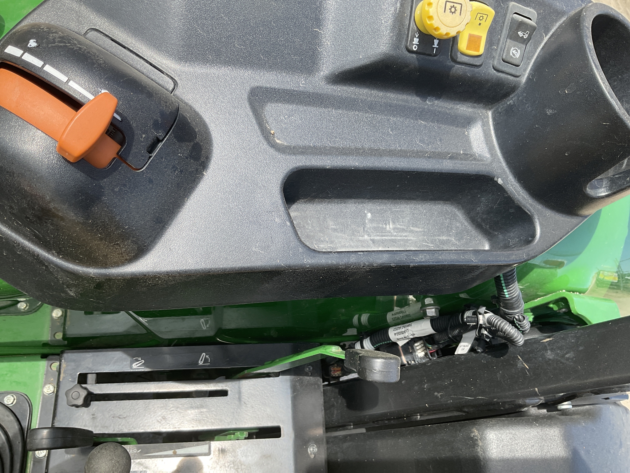 2024 John Deere 5060E Image 13