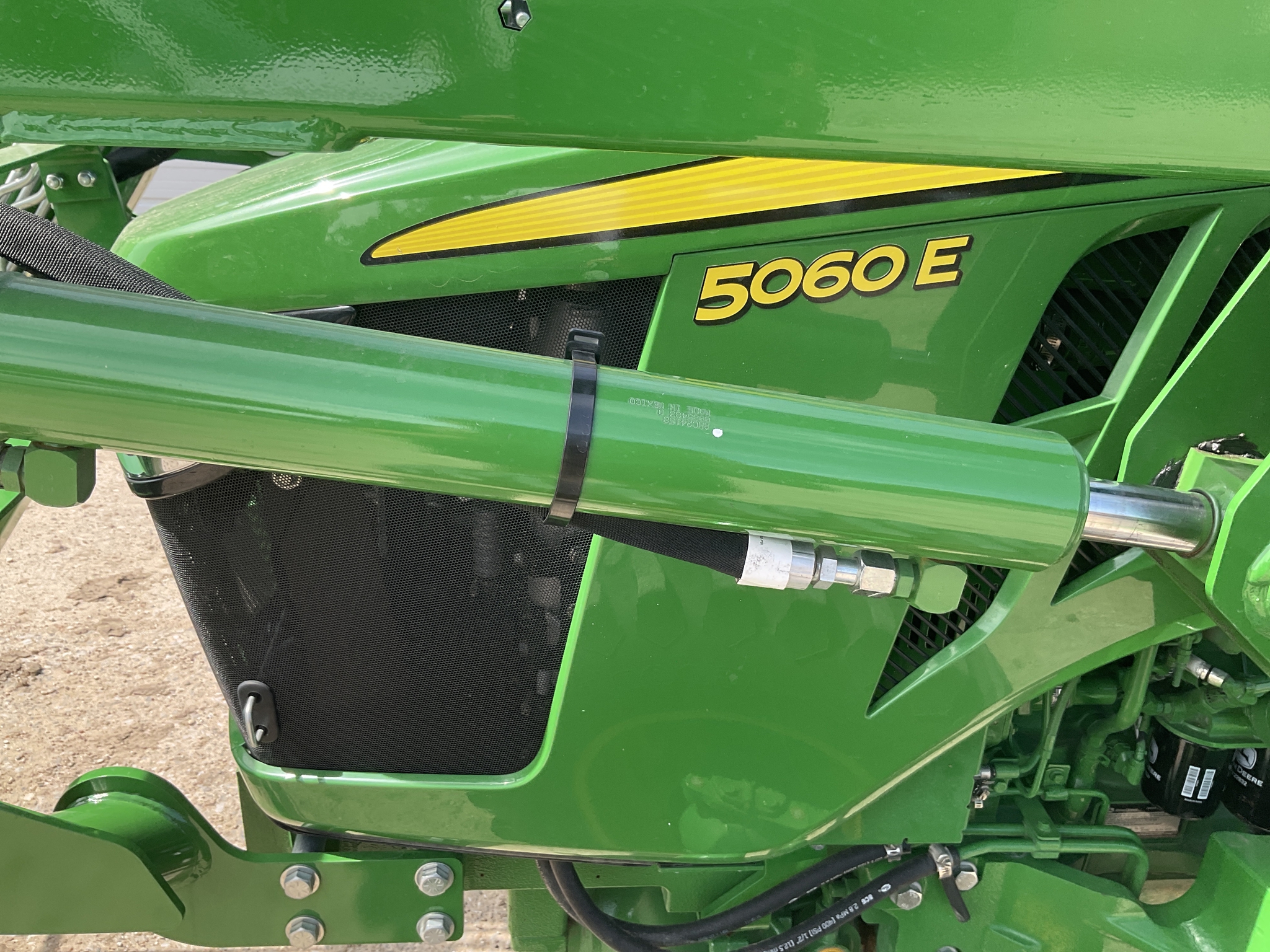 2024 John Deere 5060E Image 31